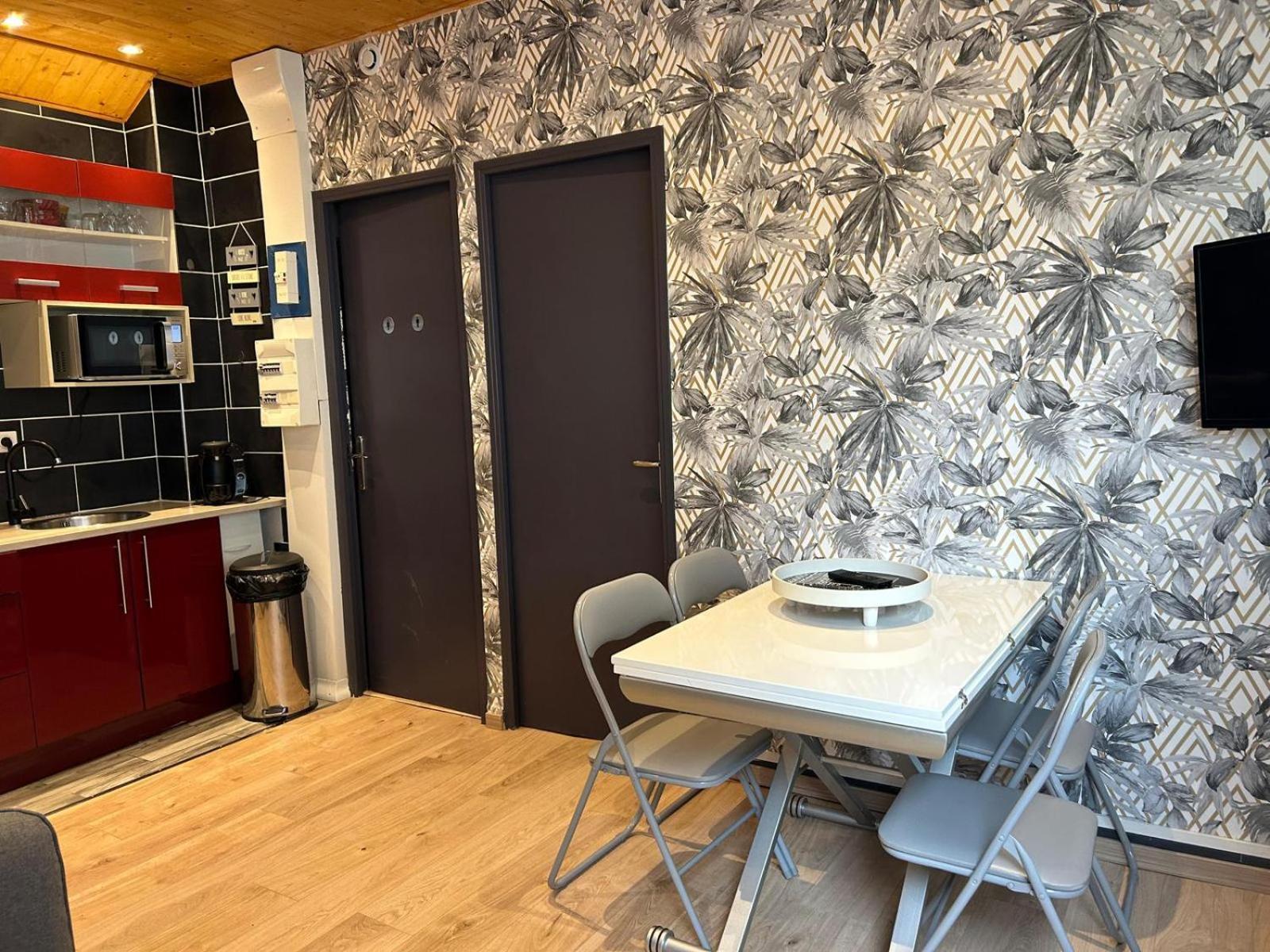 Appartement De Luxe En R/C Idealment Place En Hyper Centre لورد المظهر الخارجي الصورة